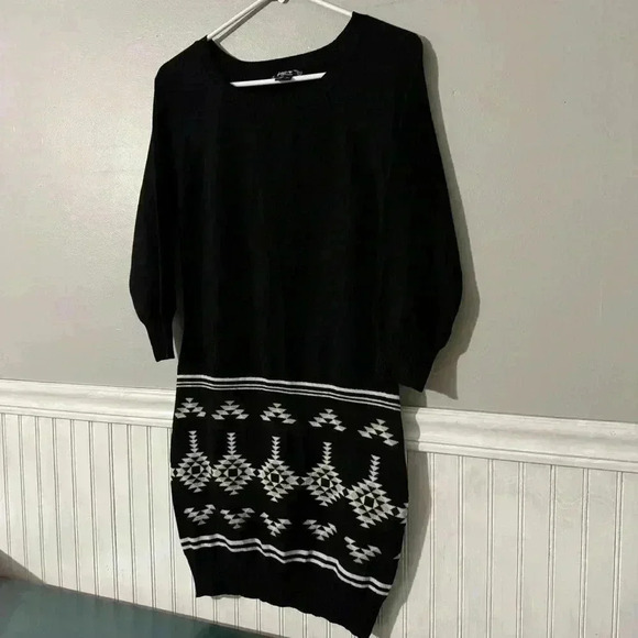 Sequin Hearts Black Knit Knee Length Sweater Dress with Aztec design Size M - Picture 2 of 7
